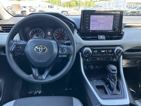 Used 2021 Toyota RAV4 XLE FWD image 16