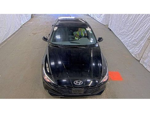 Used 2023 Hyundai Elantra SEL FWD image 2