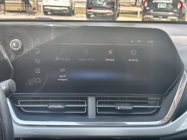 Used 2025 Chevrolet Trax LT FWD image 13