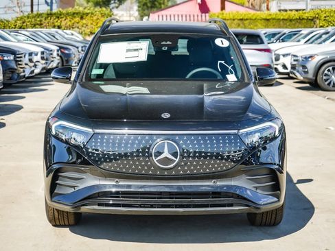 Used 2024 Mercedes-Benz EQB 300 4MATIC image 2
