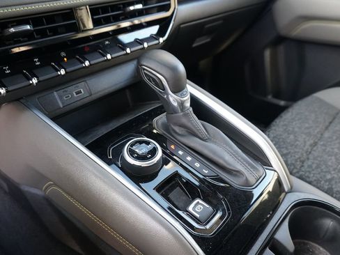 Used 2024 Chevrolet Colorado ZR2 w/ Safety Package image 26