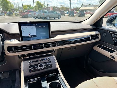 Used 2022 Lincoln Aviator Reserve RWD image 20