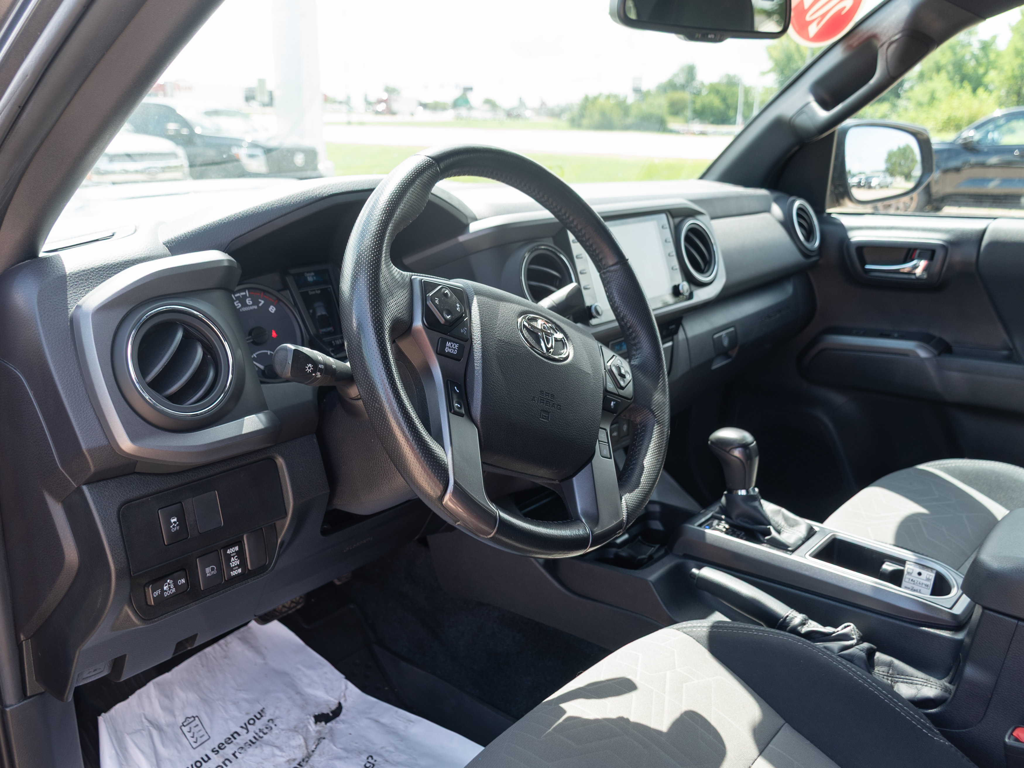 Used 2022 Toyota Tacoma TRD Sport AWD/4WD image 10