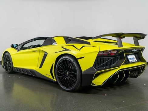 Used 2017 Lamborghini Aventador LP 750-4 Superveloce image 6