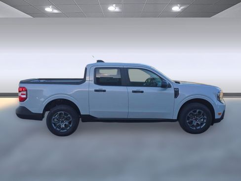 New 2025 Ford Maverick XLT image 8