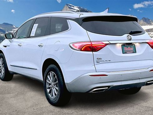 Used 2024 Buick Enclave Premium image 13