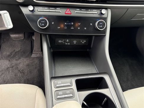 Used 2025 Hyundai Sonata SEL image 25