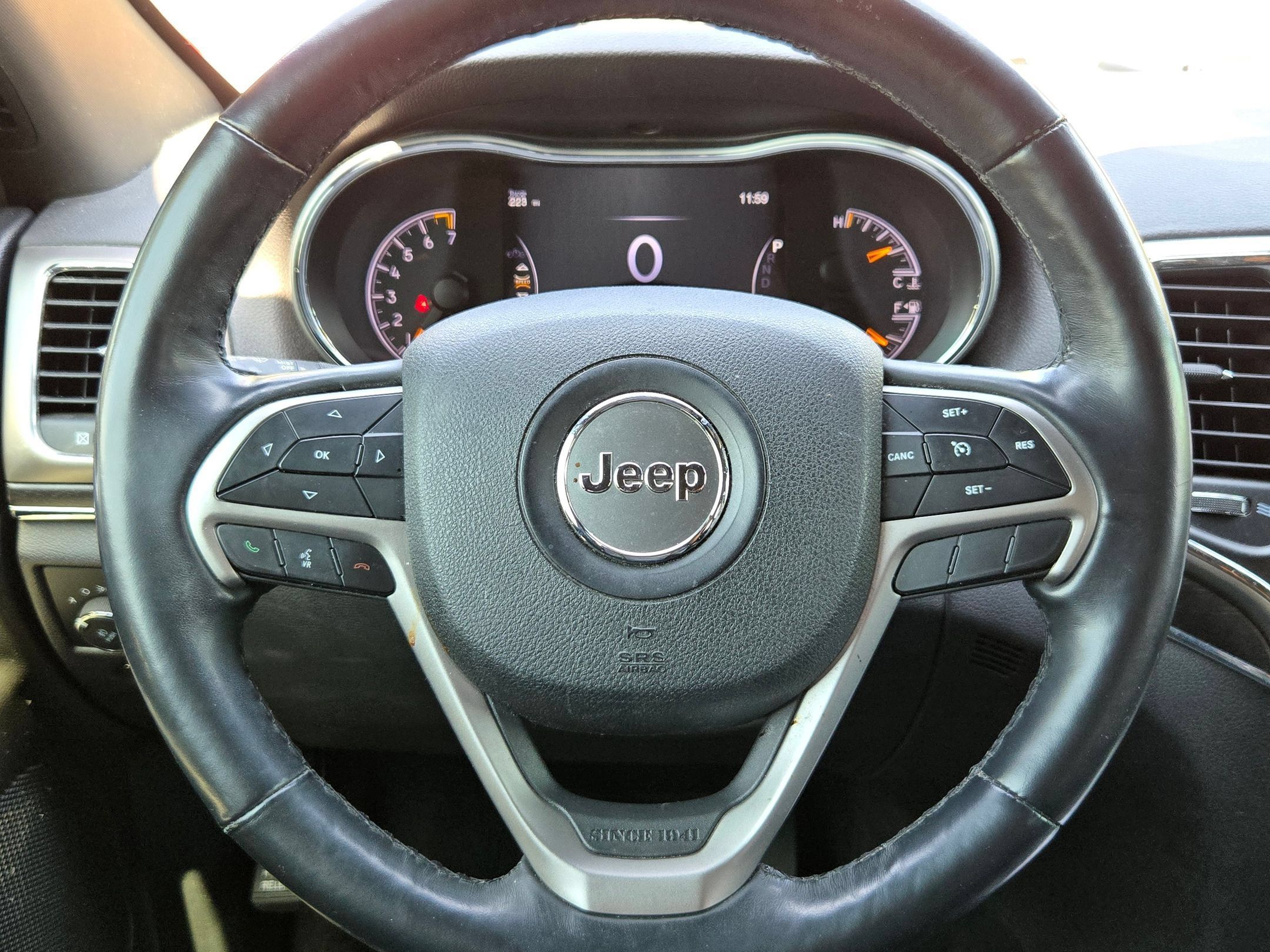Used 2018 Jeep Grand Cherokee Limited w/ Luxury Group II RWD image 20