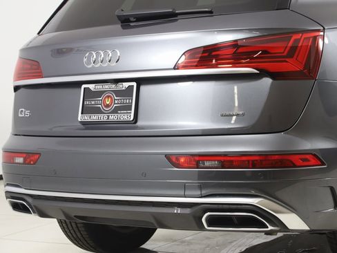Used 2024 Audi Q5 2.0T Premium w/ Convenience Package image 44