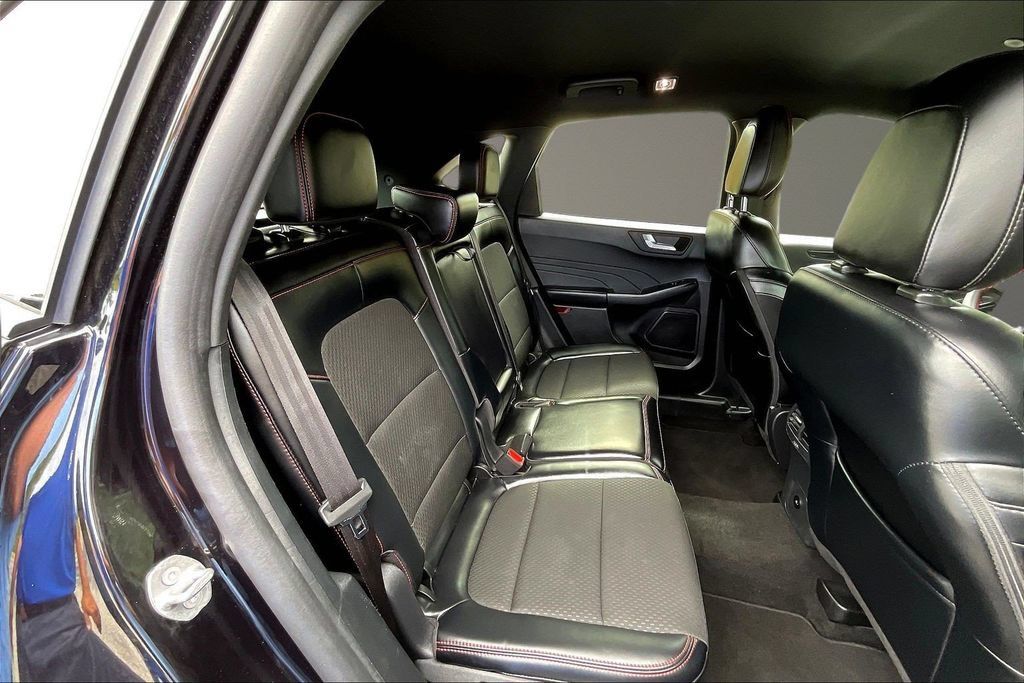 Used 2025 Ford Escape ST-Line AWD/4WD image 28