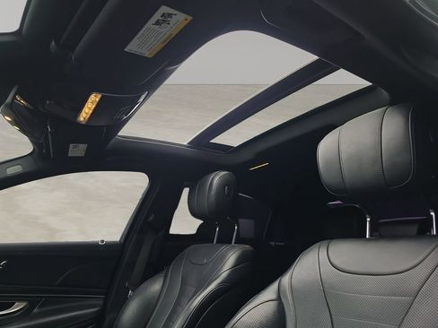 Used 2019 Mercedes-Benz S 560 Sedan image 14