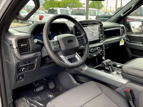 New 2025 Ford F150 XLT w/ Equipment Group 302A MID image 8