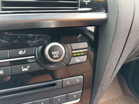 Used 2017 BMW X3 xDrive28i image 3