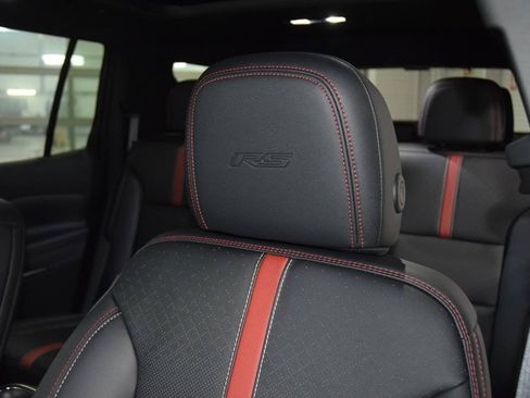 New 2026 Chevrolet Traverse RS w/ LPO, Floor Liner Package AWD/4WD image 42