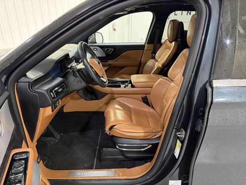 Used 2020 Lincoln Aviator Black Label w/ Dynamic Handling Package image 11