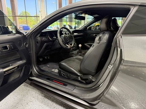 Used 2017 Ford Mustang Shelby GT350 image 11