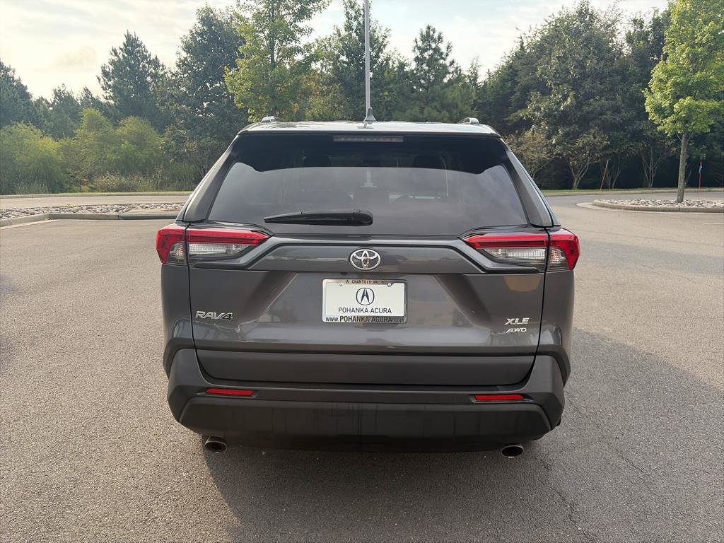 Used 2021 Toyota RAV4 XLE AWD/4WD image 6