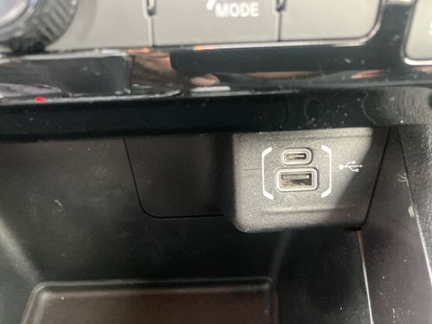 Used 2024 Jeep Compass Latitude AWD/4WD image 27