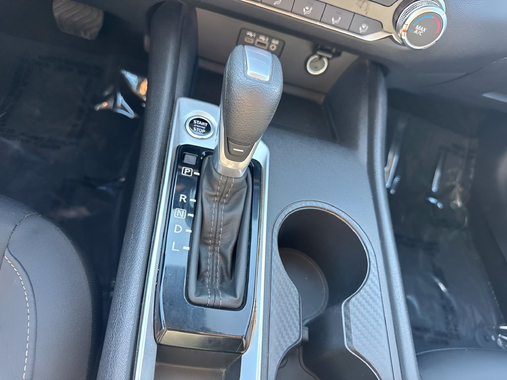 Used 2025 Nissan Altima 2.5 SV FWD image 13