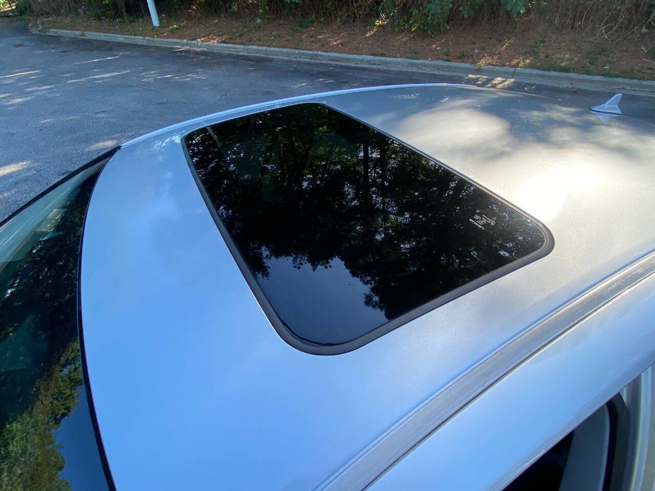 Used 2014 Lexus ES 300h w/ Luxury Package w/Bamboo Trim FWD image 46