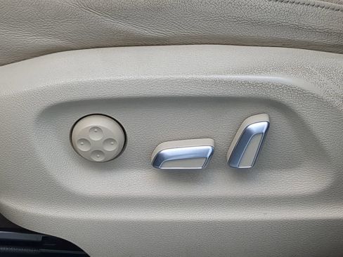 Used 2017 Audi Q5 2.0T Premium Plus image 18