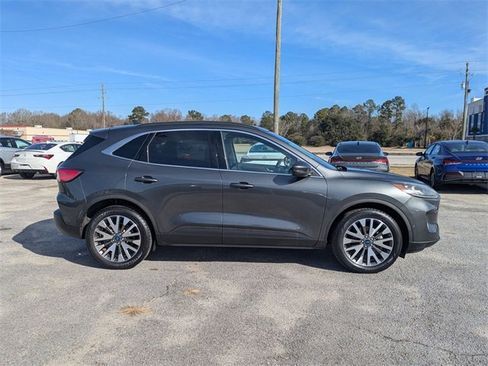 Used 2020 Ford Escape Titanium image 2