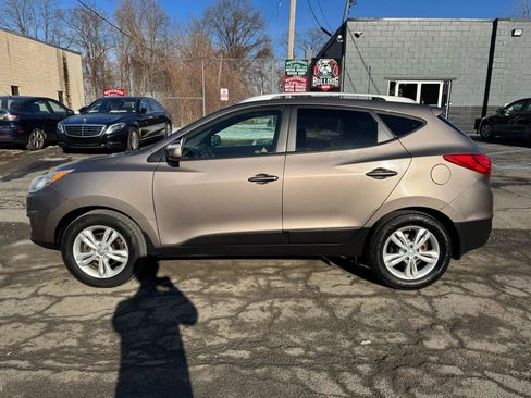 Used 2013 Hyundai Tucson GLS image 8