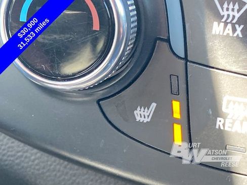 Used 2023 Chevrolet Traverse LT FWD image 23