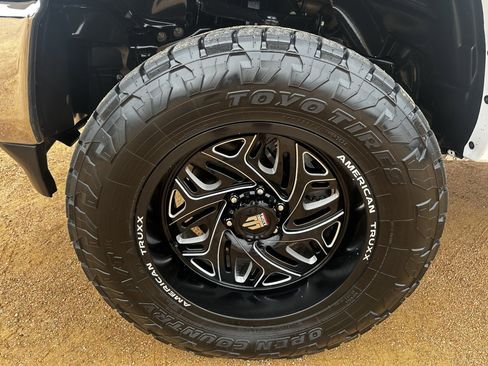 Used 2019 RAM 1500 Laramie image 11