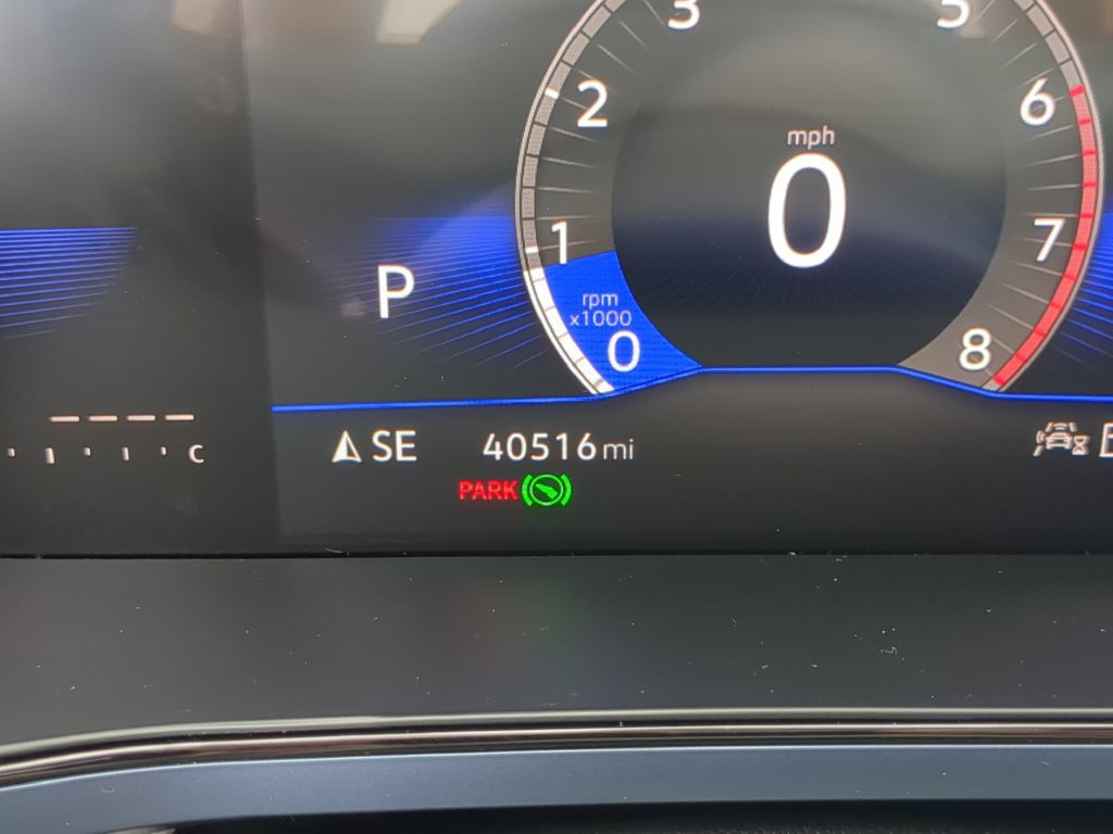 Certified 2023 Volkswagen Taos SE w/ Panoramic Sunroof Package FWD image 33