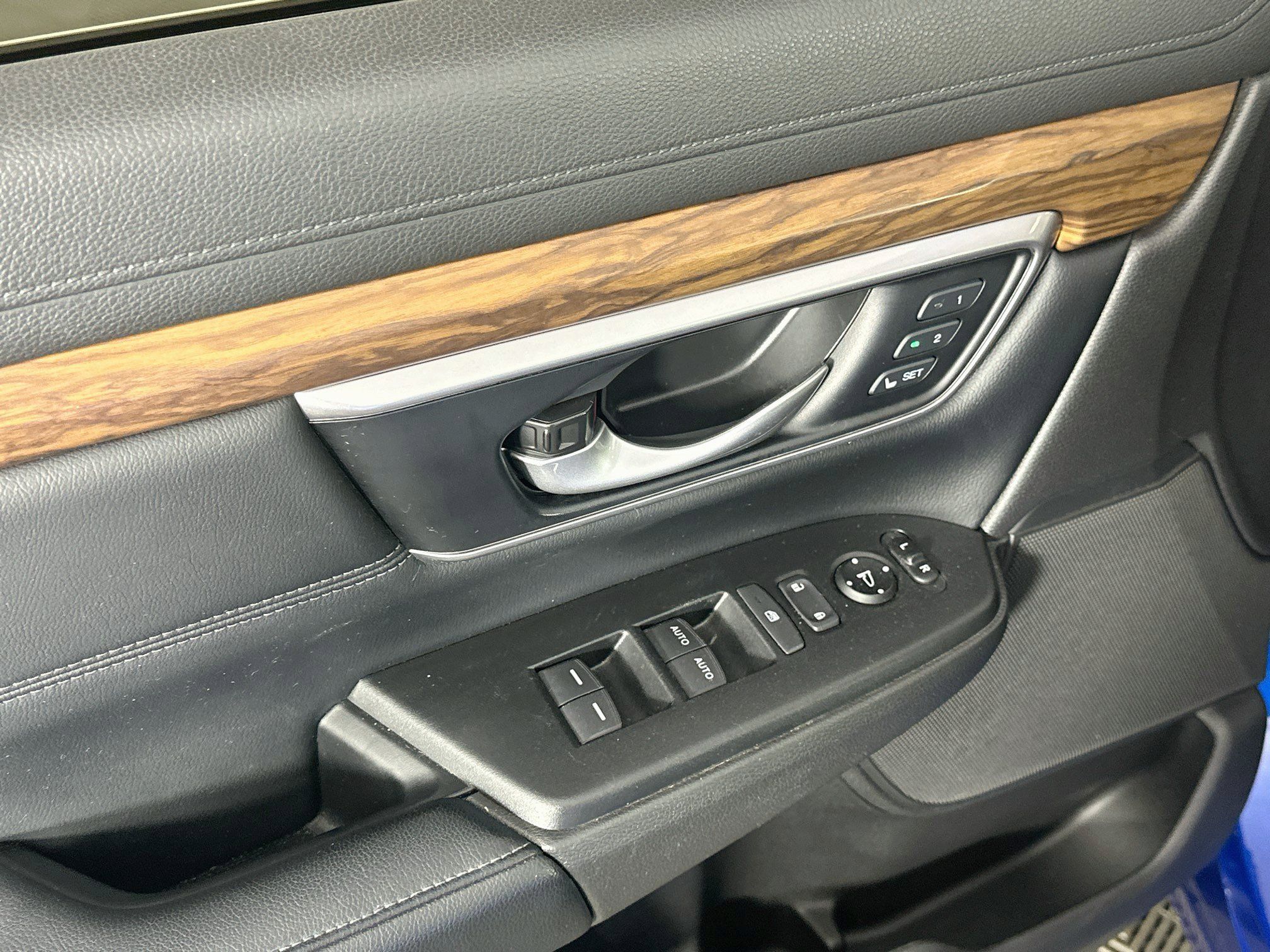 Used 2021 Honda CR-V Touring image 15