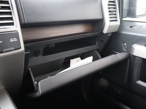 Used 2016 Ford F150 Lariat w/ Equipment Group 502A Luxury AWD/4WD image 36