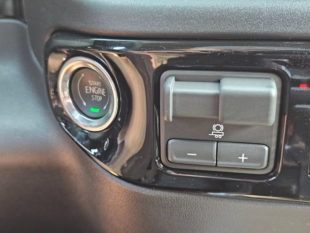 New 2026 Chevrolet Silverado 1500 RST w/ RST All Star Premium Package AWD/4WD image 32