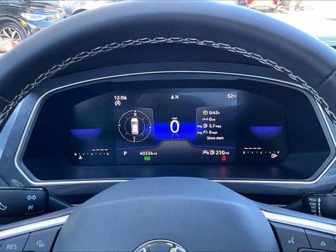 Certified 2023 Volkswagen Tiguan SE image 25