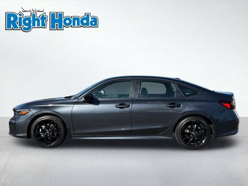 Used 2025 Honda Civic Sport image 3