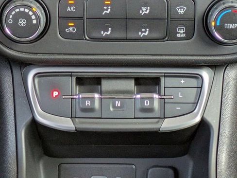 Used 2024 GMC Terrain SLE image 16