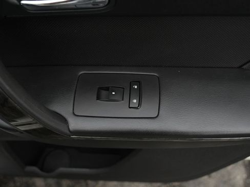 Used 2011 GMC Acadia Denali AWD/4WD image 36