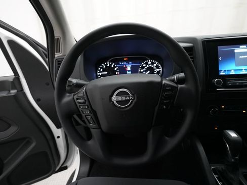 Used 2022 Nissan Frontier S w/ Technology Package AWD/4WD image 4