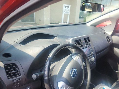 Used 2015 Nissan Leaf S w/ Charge Package FWD image 10