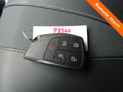 Used 2025 Buick Enclave Preferred image 24