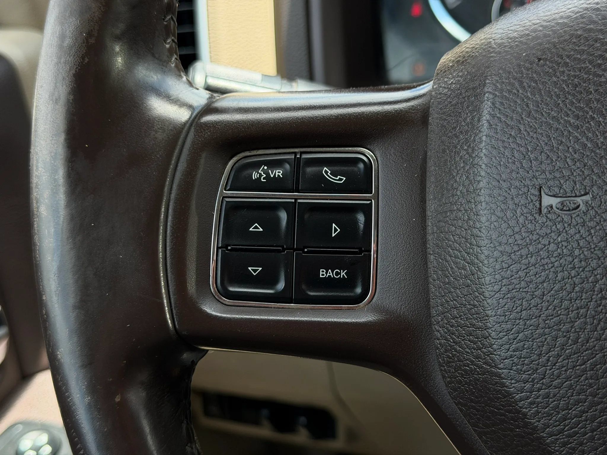 Used 2012 RAM 2500 SLT w/ Luxury Group AWD/4WD image 35
