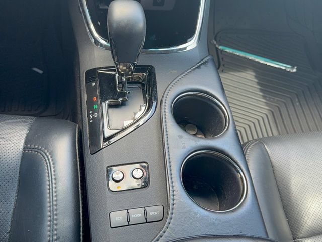 Used 2018 Toyota Avalon Limited FWD image 23