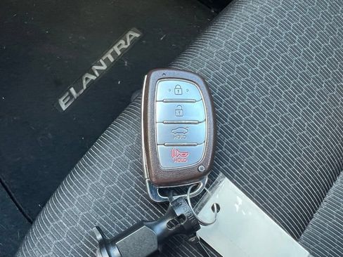 Used 2017 Hyundai Elantra Value Edition FWD image 35