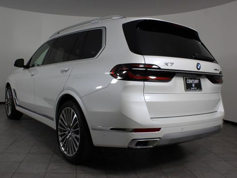 New 2026 BMW X7 xDrive40i image 3
