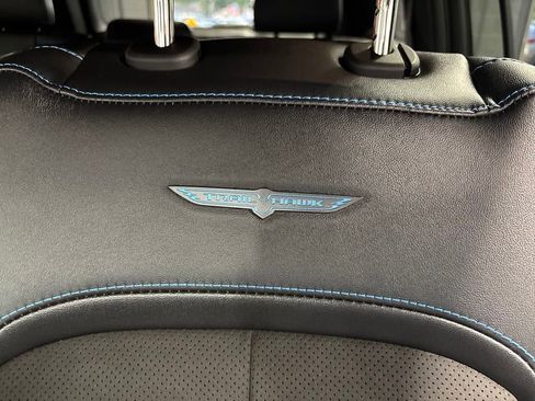 New 2024 Jeep Grand Cherokee Trailhawk w/ Advanced Protech Group II AWD/4WD image 18