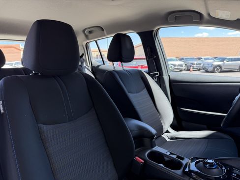 Used 2024 Nissan Leaf SV Plus FWD image 39