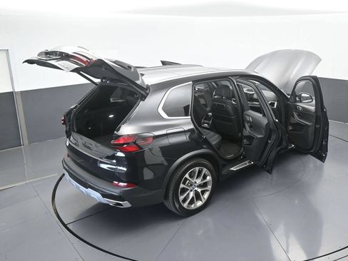 Used 2025 BMW X5 xDrive50e AWD/4WD image 74