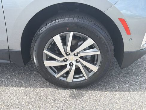 Used 2023 Chevrolet Equinox Premier AWD/4WD image 12