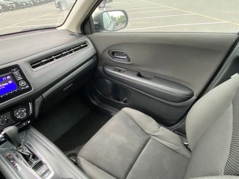 Used 2020 Honda HR-V LX image 24