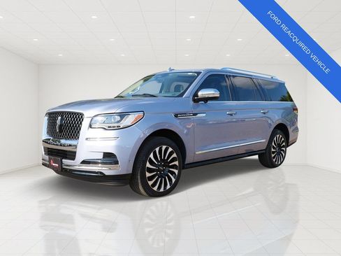 Used 2024 Lincoln Navigator L Black Label AWD/4WD image 2